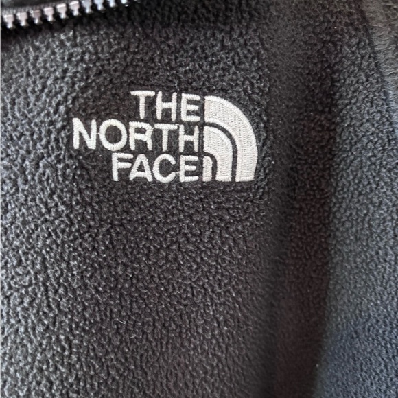 The North Face Black Fleece Jacket - Picture 4 of 7